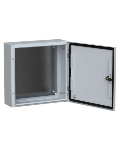 ЩМП-40.40.15 УХЛ1 IP66 400х400х150 TITAN 5 (TI5-10-N-040-040-015-66). Шкаф металлический с монтажной платой. IEK в Назрани