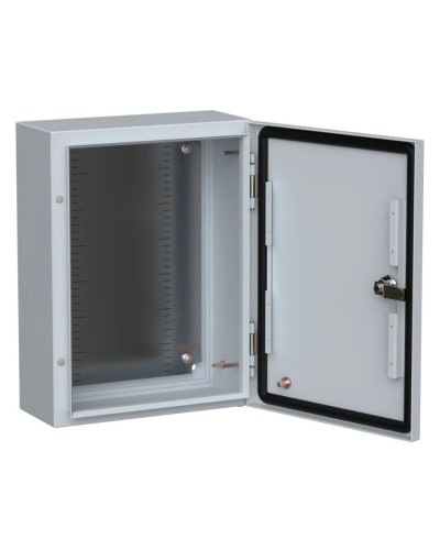 ЩМП-40.30.15 TITAN 5 УХЛ1 IP66 400x300x150 (TI5-10-N-040-030-015-66). Шкаф металлический с монтажной платой. IEK в Назрани