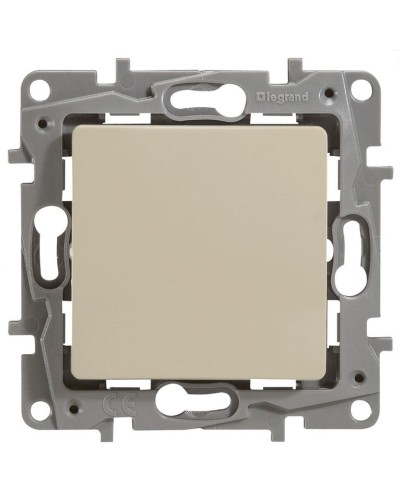 Выключатель 10AX-250В ETIKA, слоновая кость (672301). Выключатель. LegranD в Назрани